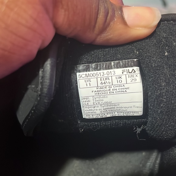 Fila Sneakers - Picture 3 of 5